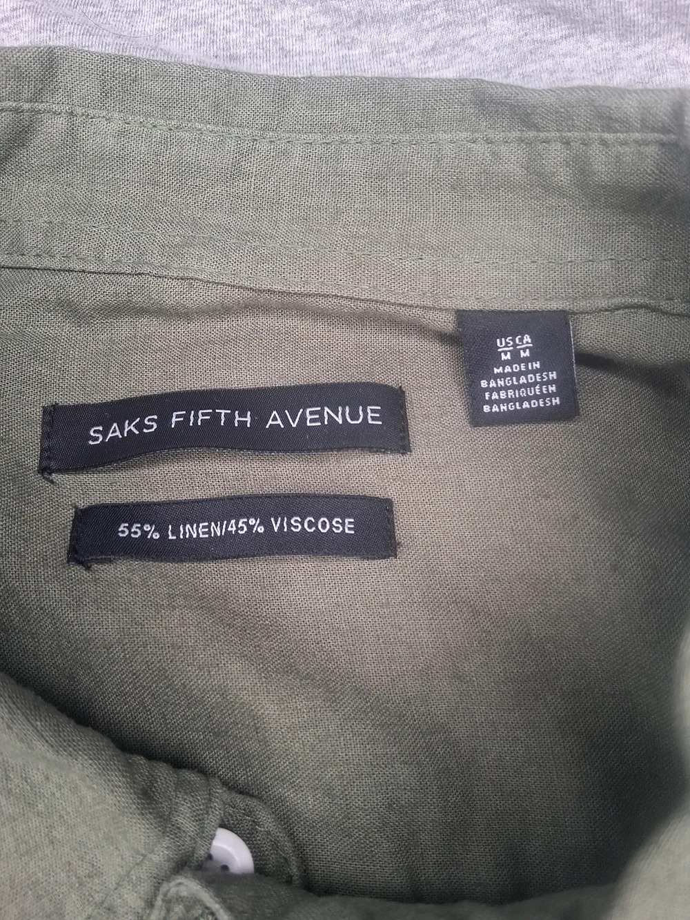 NWT Saks Fifth Avenue 3 Button  Pullover Shirt Men's  Roll Tab Sleeve Size M